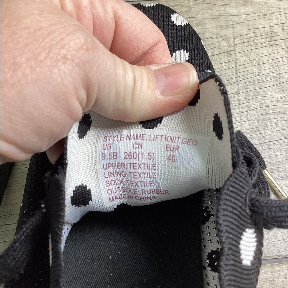 Kate Spade Lift Knit Geo Black white dots Women Size 9.5 - Picture 5 of 8